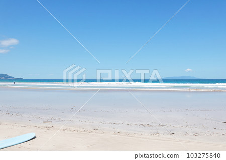 Blue Sea White Waves Izu Peninsula Shimoda Beautiful White Sand Beach Coastal Scenery 103275840