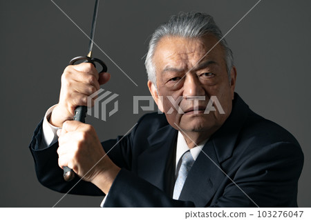 持劍之人』 103276047