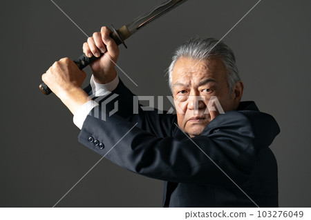 持劍之人』 103276049