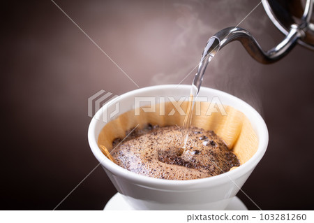 沖泡咖啡 103281260