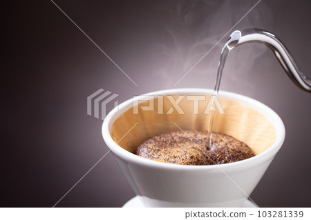 沖泡咖啡 103281339