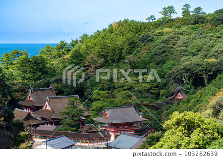 島根縣出雲市日之岬神社與遠眺日本海 103282639