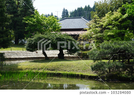 Housendo Park with beautiful fresh greenery and Ijukino Ochaya Garden (Shibata City, Niigata Prefecture) 103284080