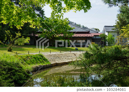 Housendo Park with beautiful fresh greenery and Ijukino Ochaya Garden (Shibata City, Niigata Prefecture) Housendo Park with beautiful fresh greenery and Ijukino Ochaya Garden (Shibata City, Niigata Prefecture) 103284081