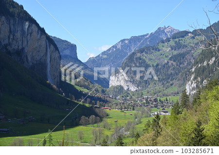 [Switzerland] Lauterbrunnen 103285671