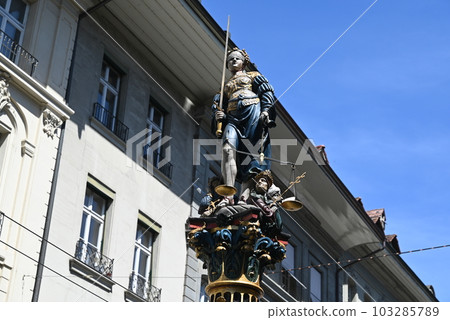 [Switzerland Bern Old Town] Fountain of the Goddess of Justice 103285789