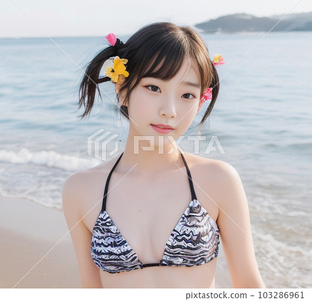 比基尼泳裝女孩在沙灘上微笑 103286961