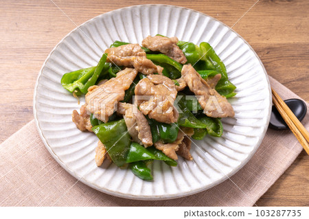 Miso Stir-fried Pork and Green Pepper 103287735