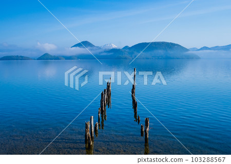 北海道的洞爺湖，破爛的碼頭美妙的風景 103288567