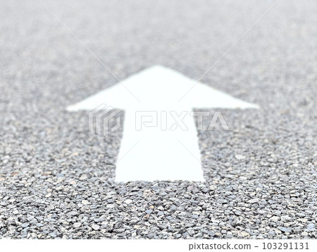 Arrow on the asphalt _ forward blur 103291131