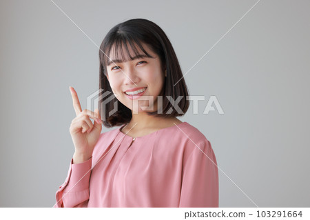 一點姿勢 woman_1 一點姿勢 woman_1 103291664