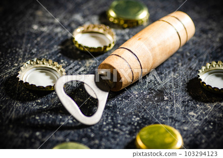 Beer opener with lids. Beer opener with lids. 103294123