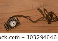clock at 4 o'clock 103294646