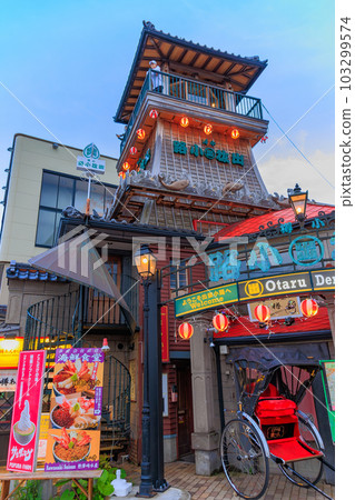 Hokkaido, Otaru City, Otaru Denukikoji, home to 20 well-known shops 103299574