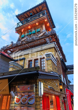 Hokkaido, Otaru City, Otaru Denukikoji, home to 20 well-known shops Hokkaido, Otaru City, Otaru Denukikoji, home to 20 well-known shops 103299579