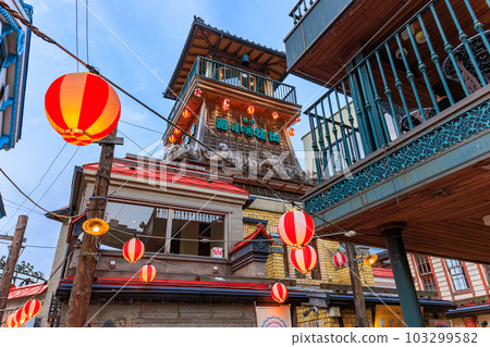Hokkaido, Otaru City, Otaru Denukikoji, home to 20 well-known shops Hokkaido, Otaru City, Otaru Denukikoji, home to 20 well-known shops 103299582