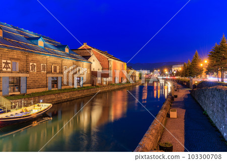 Hokkaido Otaru City Night view of Otaru Canal and warehouses Hokkaido Otaru City Night view of Otaru Canal and warehouses 103300708