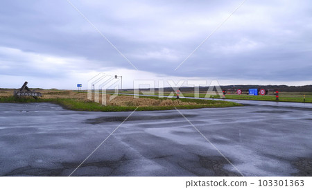 日本海Ororon線若崎第1停車場（雨天） 103301363