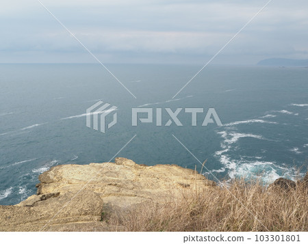 Noto Peninsula, a seaside walking path leading to Yoshitsune's Funakakushi 103301801