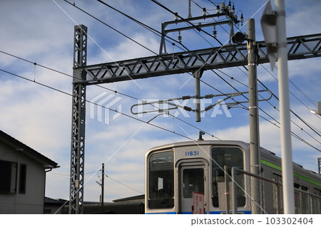 火車和架空線 103302404