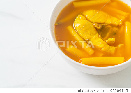 Sour soup with lotus stem and fish Sour soup with lotus stem and fish 103304145