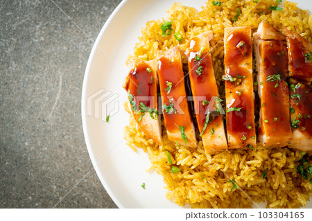 grilled sweet and chilli chicken with curry rice grilled sweet and chilli chicken with curry rice 103304165