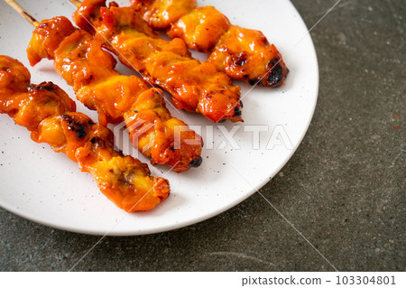 grilled chicken skewer yakitori serve in izakaya style 103304801