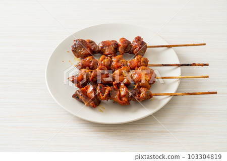 grilled chicken gizzard skewer yakitori serve in izakaya style grilled chicken gizzard skewer yakitori serve in izakaya style 103304819