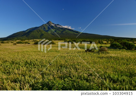 Sunset on Rishiri Island Sunset on Rishiri Island 103304915