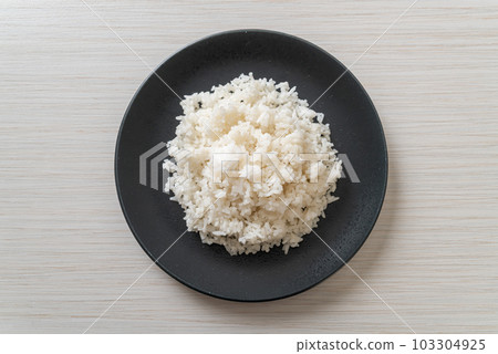 cooked rice on plate 103304925