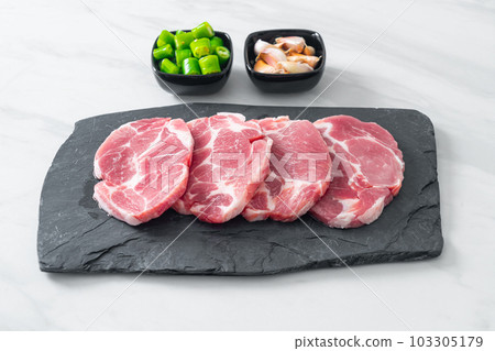 fresh pork neck raw or collar pork 103305179