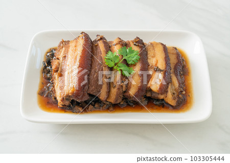 Steam Belly Pork With Swatow Mustard Cubbage Recipes or Mei Cai Kou Rou Steam Belly Pork With Swatow Mustard Cubbage Recipes or Mei Cai Kou Rou 103305444
