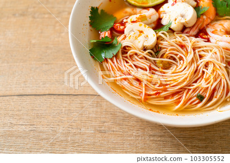 noodles with spicy soup and shrimps (Tom Yum Kung) noodles with spicy soup and shrimps (Tom Yum Kung) 103305552