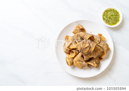 Crispy Gourami Fish Crispy Gourami Fish 103305894