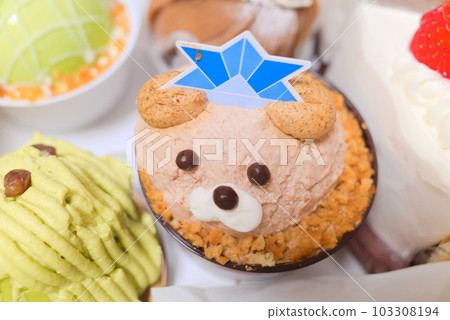 熊形紙杯蛋糕 103308194