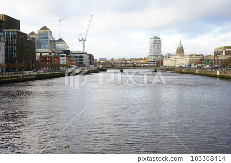 ireland dublin liffey river cityscape ireland dublin liffey river cityscape 103308414