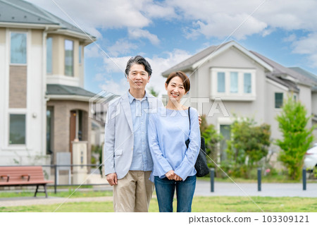 情侶住宅區 103309121