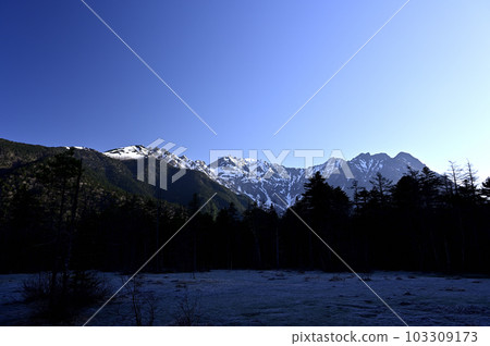 Mt. Hotaka (shooting location: Kamikochi, Tashiro Marsh) Mt. Hotaka (shooting location: Kamikochi, Tashiro Marsh) 103309173