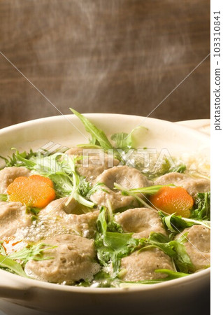 Tsukune Nabe 103310841