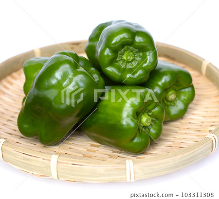 桌上的新鮮辣椒 桌上的新鮮辣椒 103311308