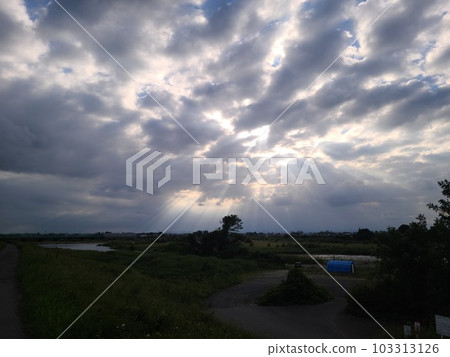 Divine country sky 103313126