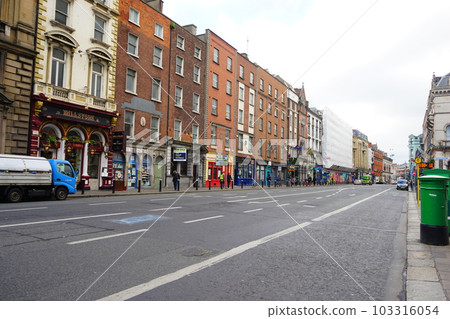 ireland dublin green college street cityscape ireland dublin green college street cityscape 103316054