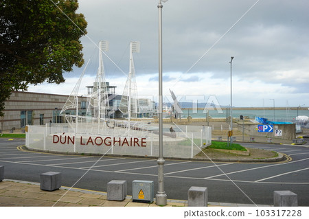 ireland dun laoghaire harbour 103317228