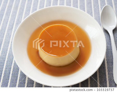 布丁在盤子裡 103319737