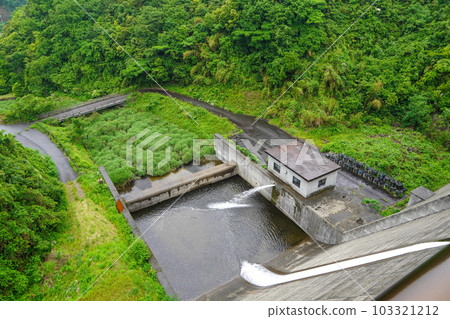 Togo Dam (Concrete Gravity Dam) 103321212