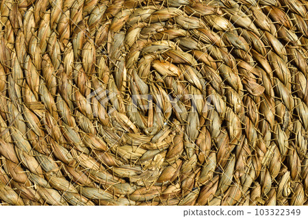 Round woven mat made of water hyacinth fibers, wicker table mats, rattan round woven straw Round woven mat made of water hyacinth fibers, wicker table mats, rattan round woven straw 103322349