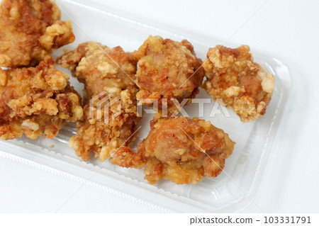 Fried chicken, fried chicken, zangi, fried food, chicken, side dish, side dish, meat, meat dish, batter, chicken, chicken, side dish, food 103331791