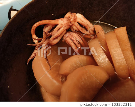 Simmered squid and radish Simmered squid and radish 103332311
