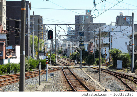 山口縣宇部市宇部新川站附近的鐵路道口 山口縣宇部市宇部新川站附近的鐵路道口 103332385