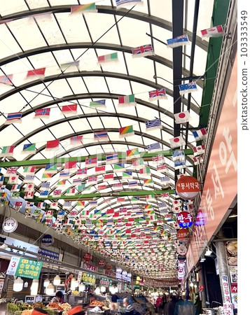 Scenery of Gwangjang Market, Seoul, South Korea Scenery of Gwangjang Market, Seoul, South Korea 103333549